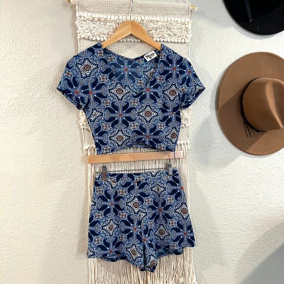 Show Me Your Mumu Miami Retro Outfit Shorts Set Sz Sm - Picture 1 of 9